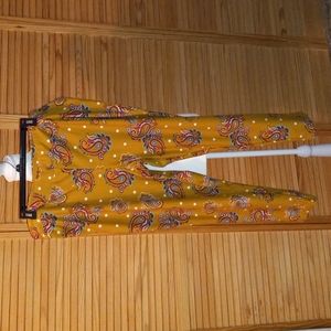 Terra & Sky leggings sz 2x paisley design worn two times EUC, mustard color